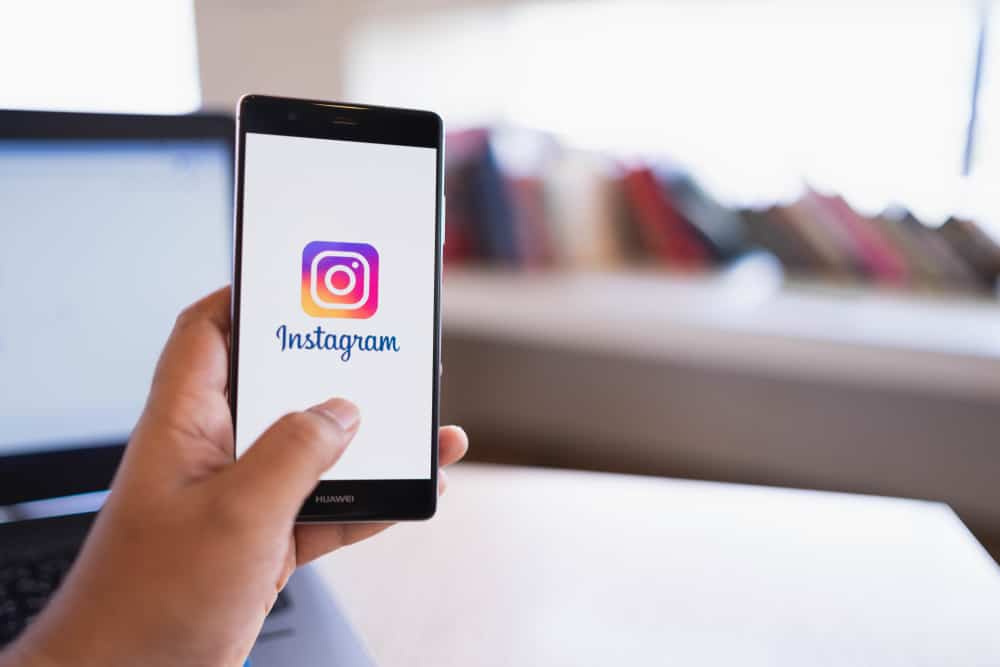 Cómo agregar destacados en Instagram ¿De rollo de cámara?