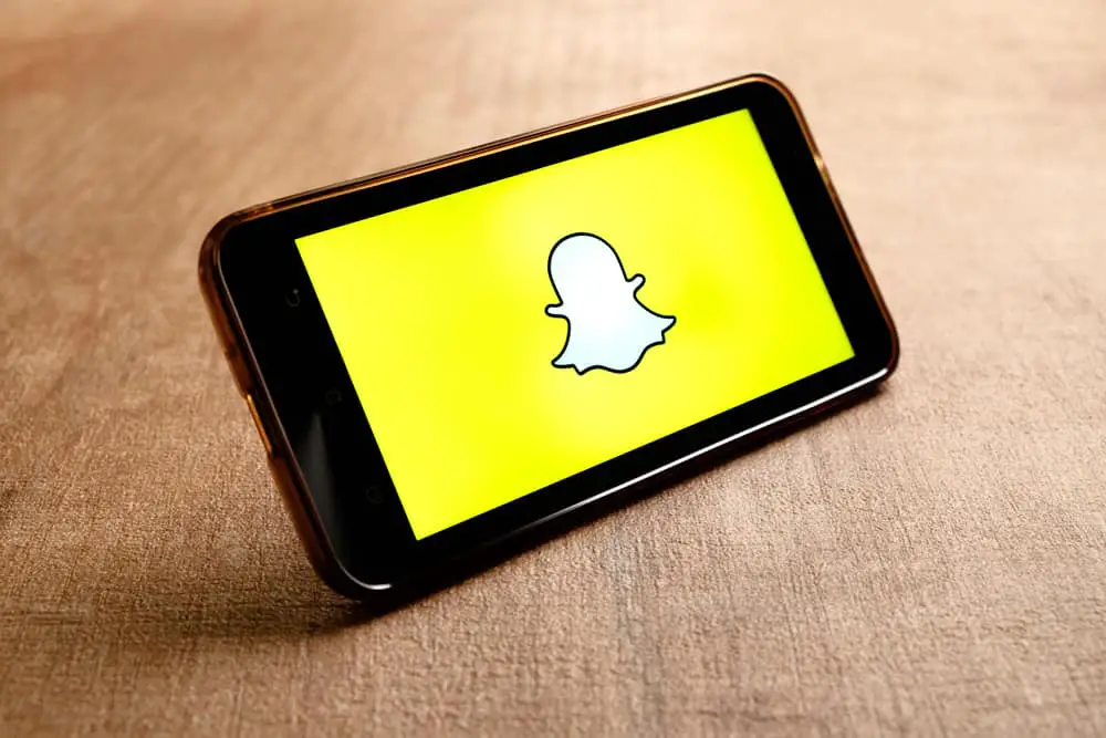 Cómo agregar rollo de cámara a Snapchat Historia