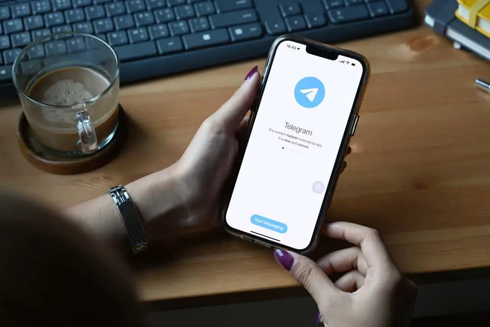 Cómo detener Telegram ¿De correr en segundo plano en el iPhone?