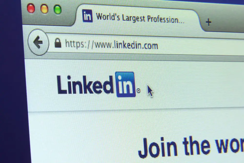 Cómo eliminar intereses en LinkedIn?