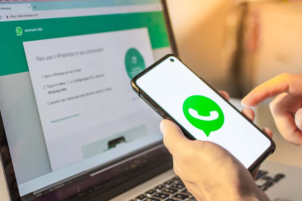 Cómo fusionar WhatsApp cuentas