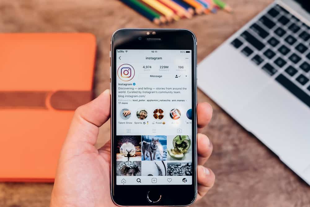Cómo invitar a la gente a seguirte en Instagram