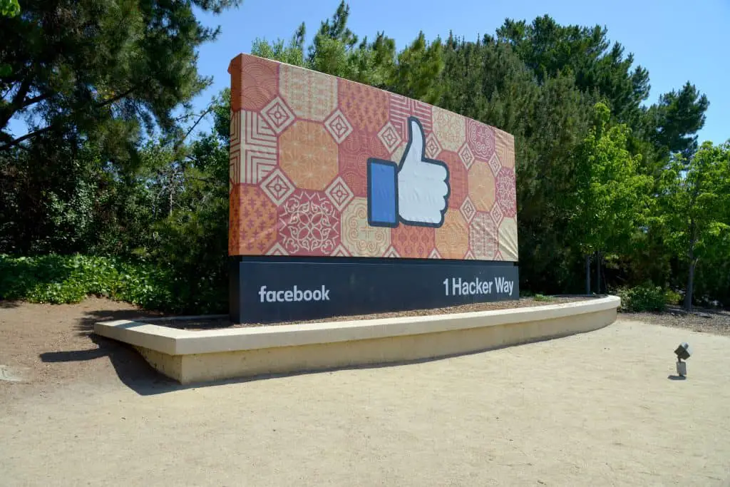 Cómo ver información oculta en Facebook