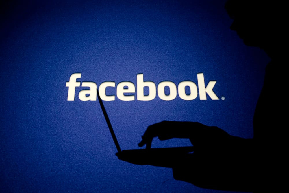 ¿Cómo eliminar el administrador del grupo de Facebook?