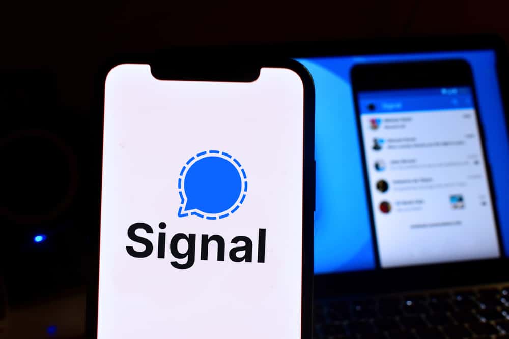 ¿Cómo gana dinero Signal?