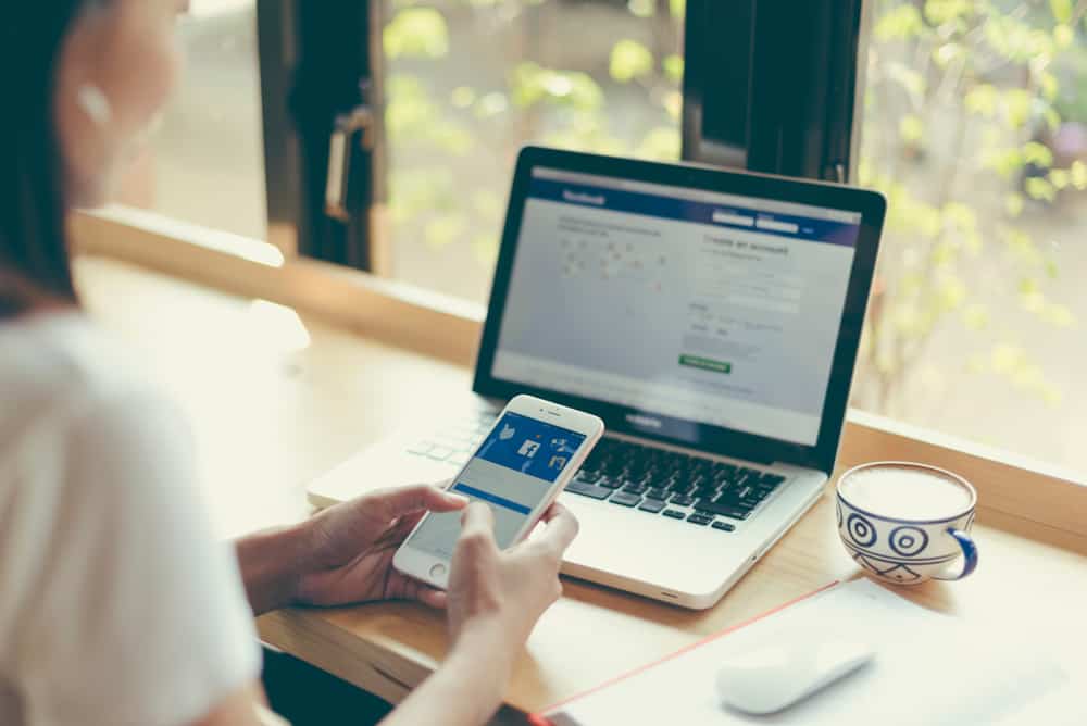 Cómo aceptar el administrador en Facebook