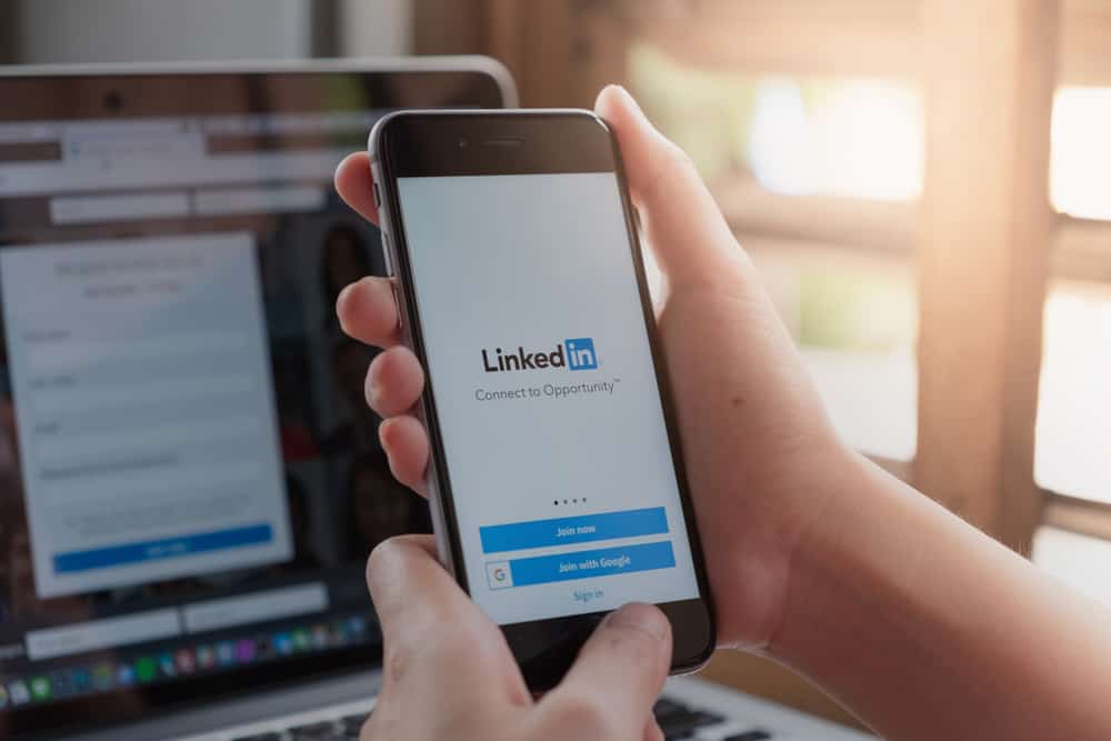 Como actualizar LinkedIn Perfil sin notificar a los contactos