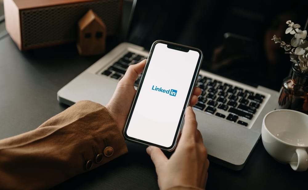 Cómo agregar experiencia de voluntariado a LinkedIn