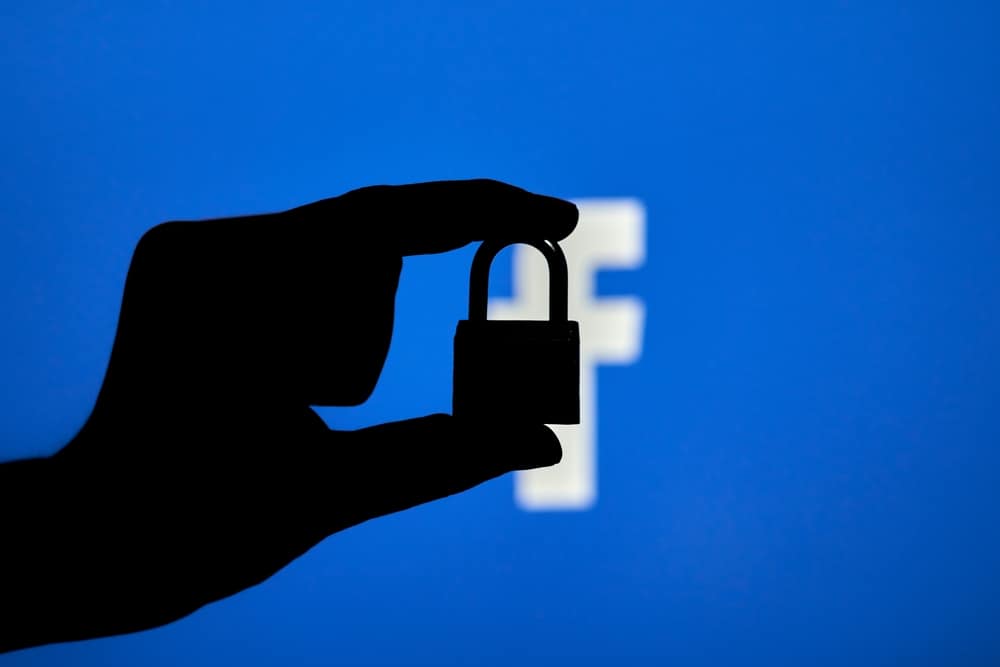 Cómo bloquear un grupo en Facebook