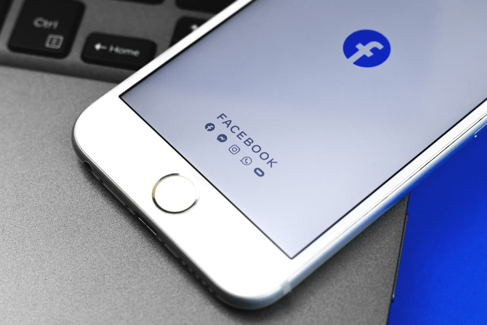 Cómo borrar el historial de reproducciones en Facebook