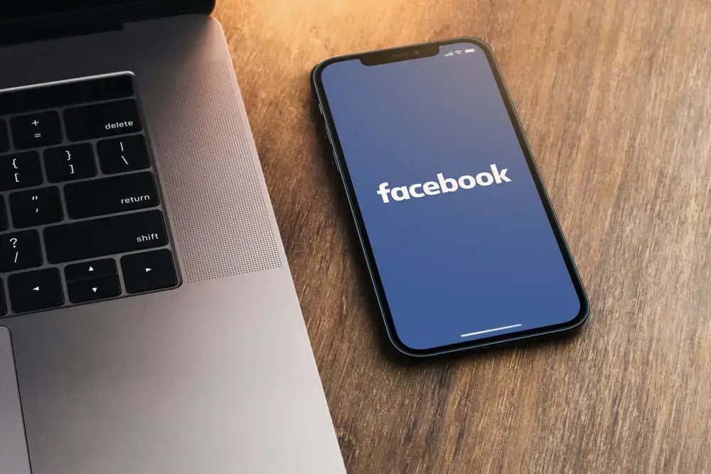 Cómo dejar de silenciar un video en Facebook