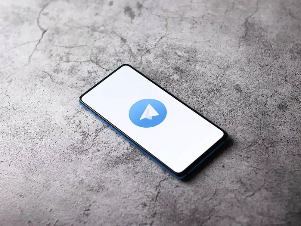 Cómo seguir a alguien en Telegram?