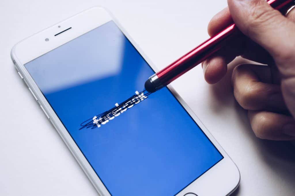 Cómo ver publicaciones eliminadas de amigos en Facebook