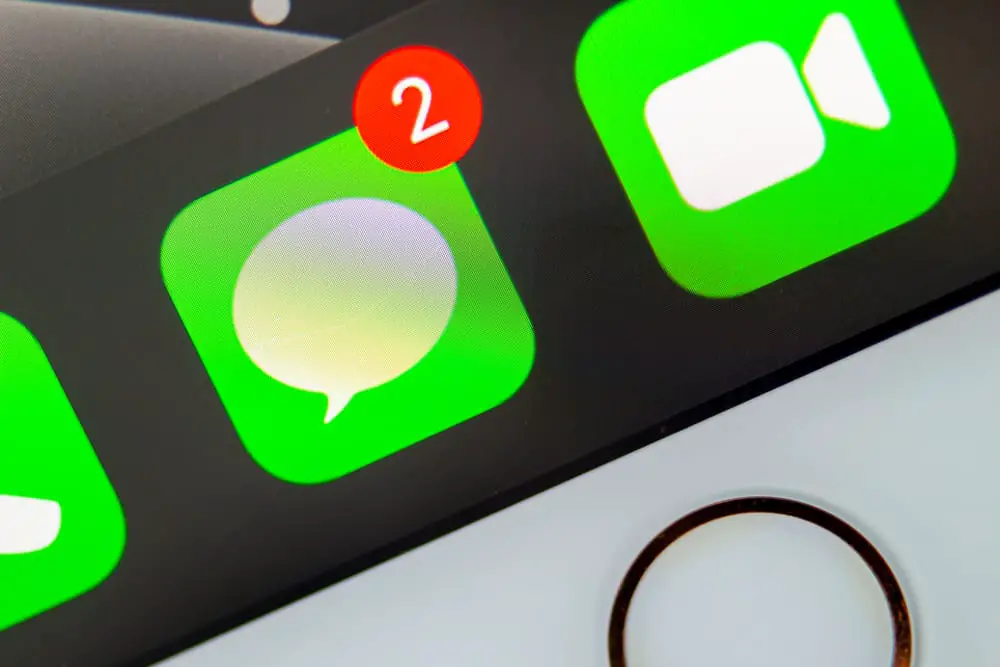¿Cómo eliminar mensajes en iMessage desde ambos lados?