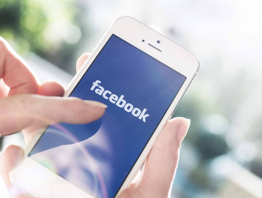 ¿Cómo fusionar grupos de Facebook?