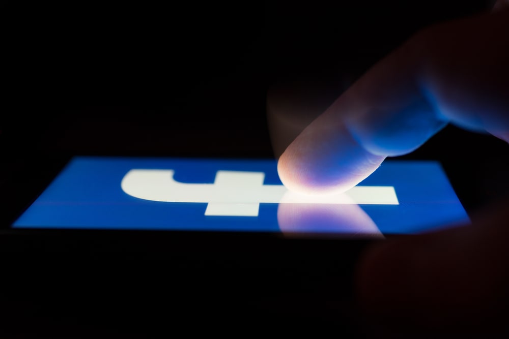 ¿Cómo publicar de forma anónima en un grupo de Facebook?