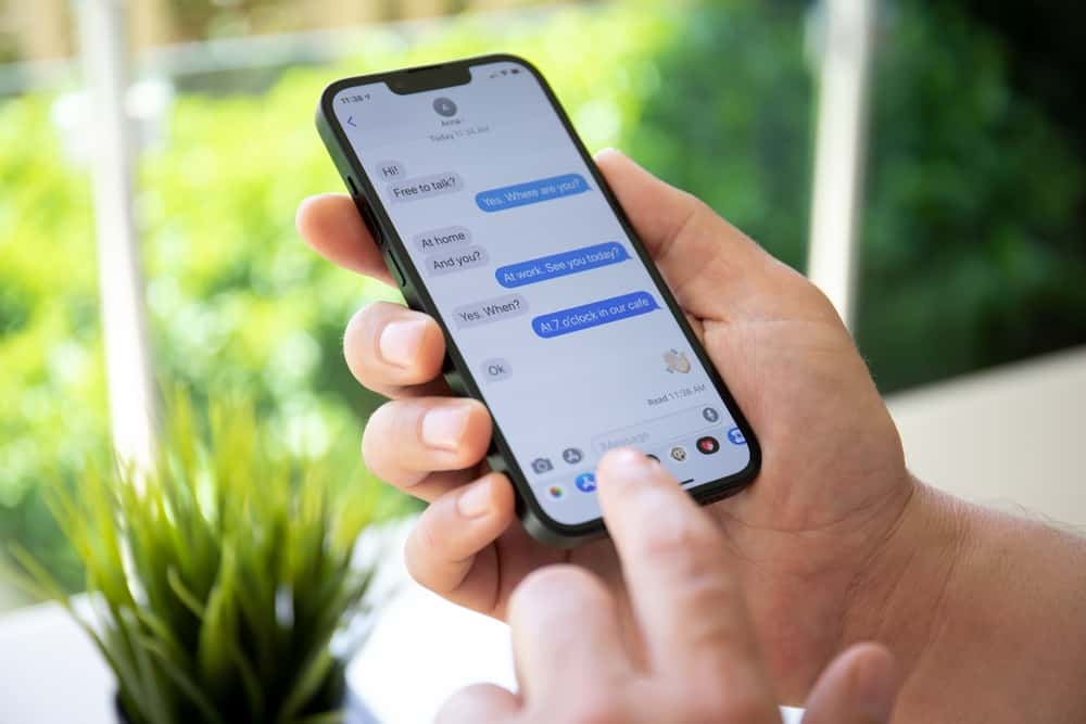 ¿Cómo puede alguien ver mis mensajes de iMessage?