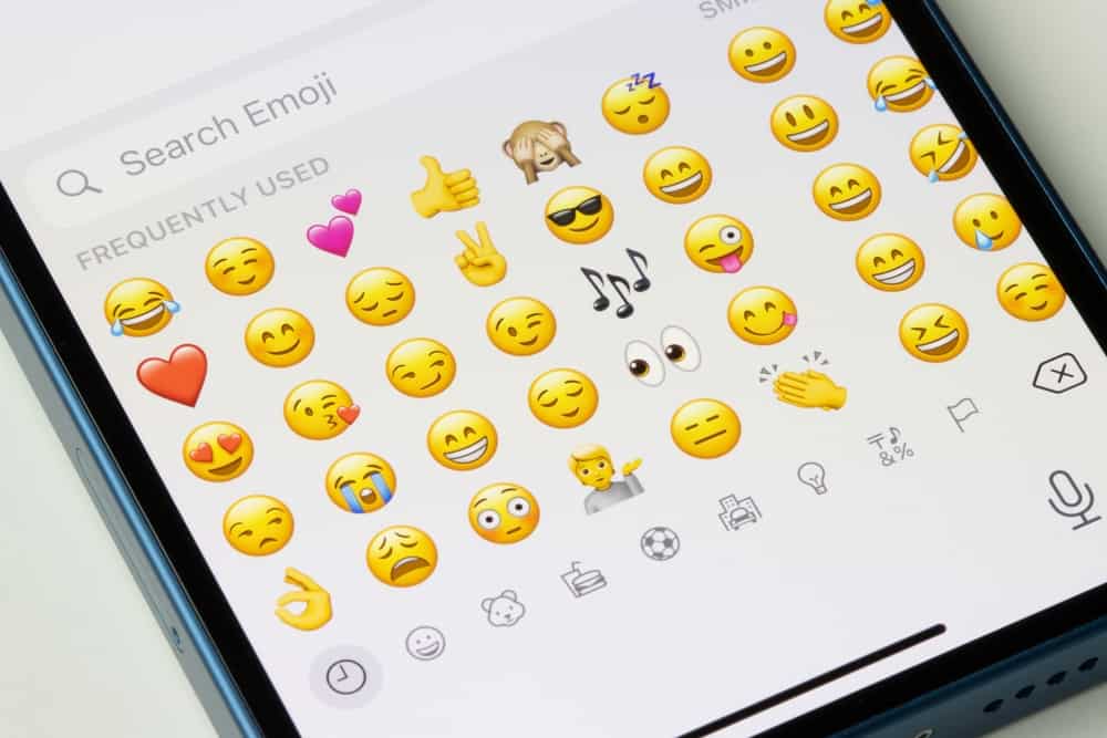 ¿Qué significa el emoji de ballena en Messenger?